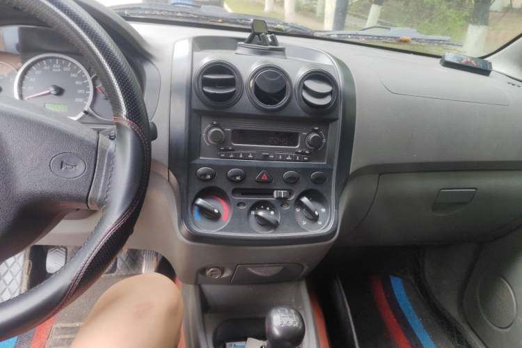 Used Wuling Hongguang 2014 1.2L Base Model China IV Audio And AC Panel