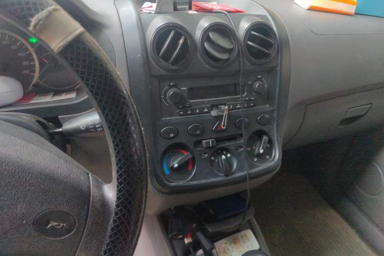 Used Wuling Hongguang 2014 1.2L Base Model China IV Audio And AC Panel