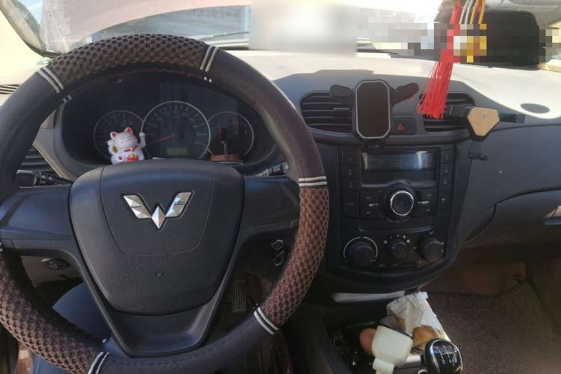 Used Wuling Hongguang 2014 1.2L Base Model China IV Center Console