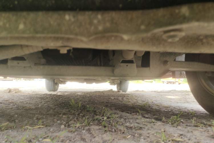 Used Wuling Hongguang 2014 1.5L S Comfort Model Chassis Front