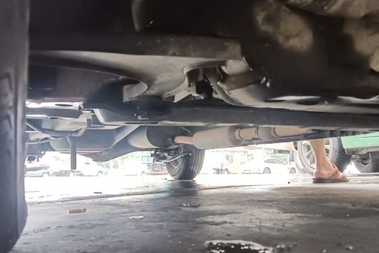 Used Wuling Hongguang 2014 1.5L S Standard Version Chassis Front Right