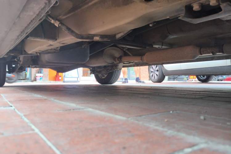 Used Wuling Hongguang 2014 1.5L S Comfort Model Chassis Front Right