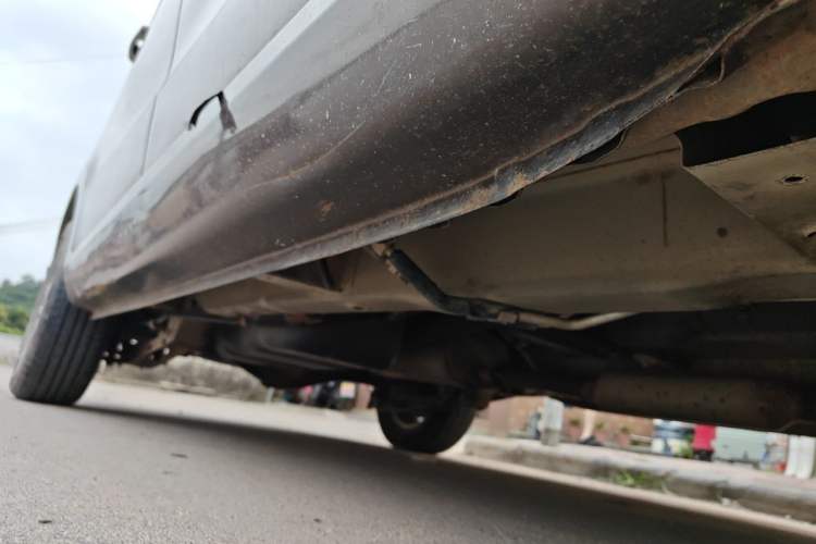 Used Wuling Hongguang 2014 1.5L S Standard Version Chassis Front Right