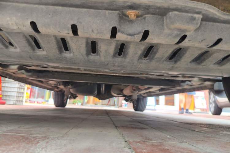 Used Wuling Hongguang 2014 1.5L S Comfort Model Chassis Front