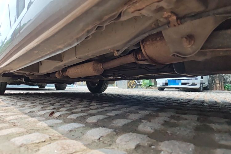 Used Wuling Hongguang 2014 1.5L Standard Version Chassis Rear Left