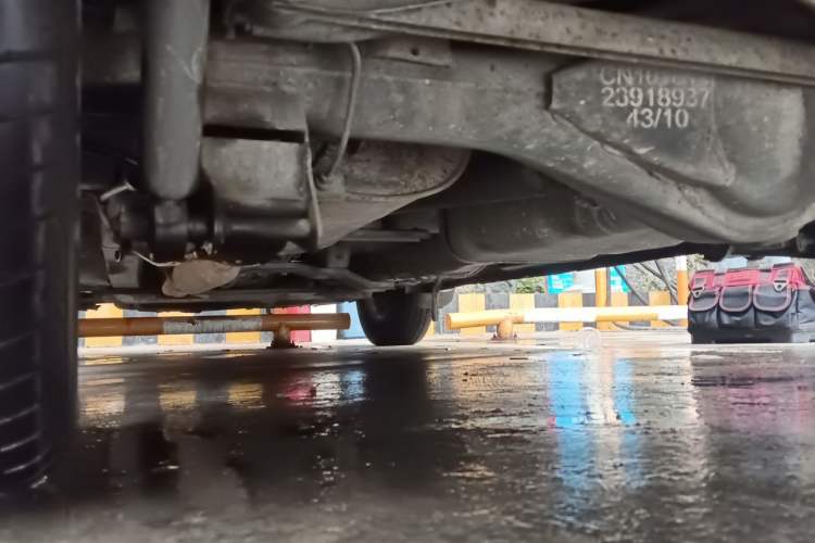 Used Wuling Hongguang 2014 1.5L S Standard Version Chassis Rear Left