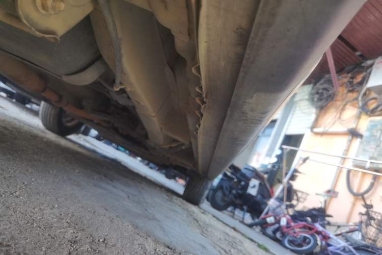 Used Wuling Hongguang 2014 1.5L S Comfort Model Chassis Rear Right