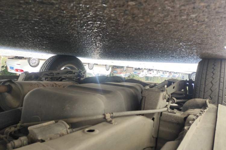 Used Wuling Hongguang 2014 1.5L S Standard Version Chassis Rear Right
