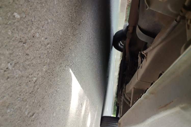Used Wuling Hongguang 2014 1.5L Standard Version Chassis Rear Right