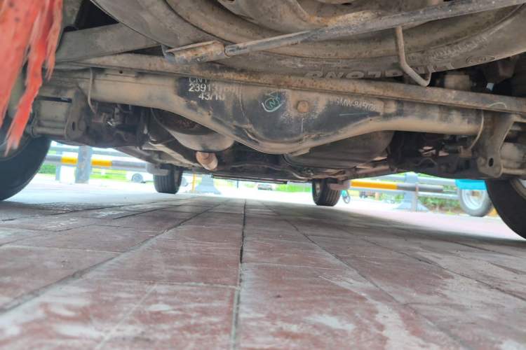 Used Wuling Hongguang 2014 1.5L S Comfort Model Chassis Rear