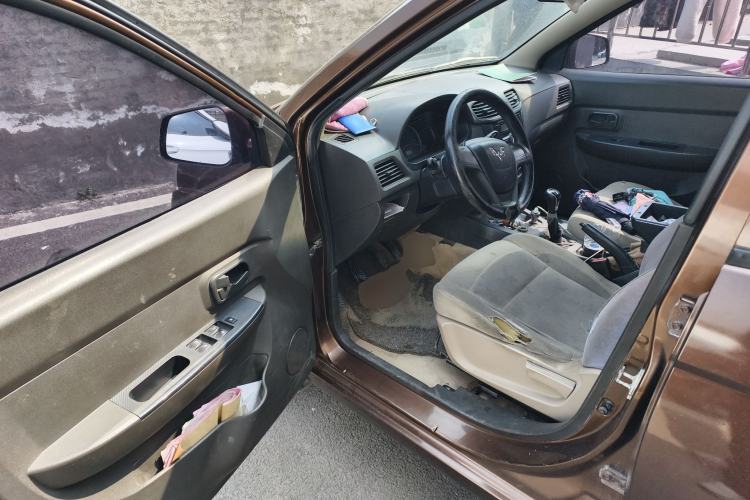 Used Wuling Hongguang 2014 1.5L S Standard Version Driver Seat