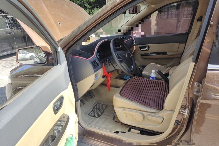 Used Wuling Hongguang 2014 1.5L S Standard Version Driver Seat