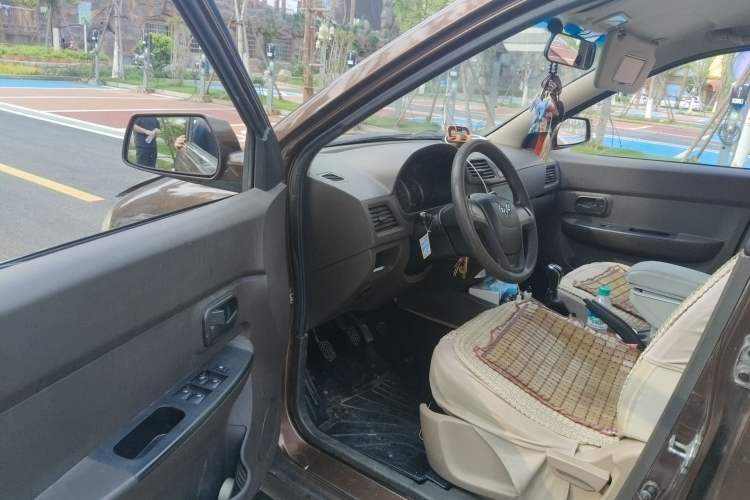 Used Wuling Hongguang 2014 1.5L S Standard Version Driver Seat