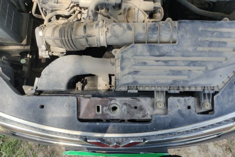 Used Wuling Hongguang 2014 1.5L S Comfort Model Engine Bay