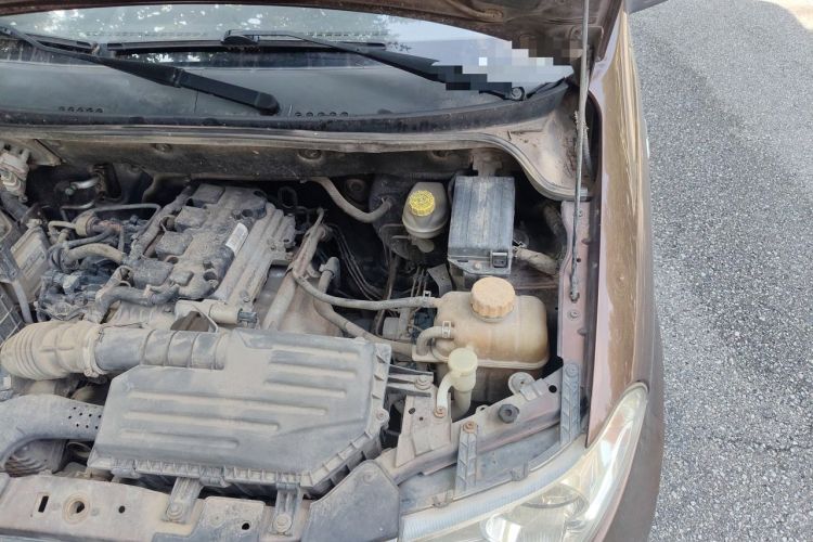 Used Wuling Hongguang 2014 1.5L S Comfort Model Engine Bay Left