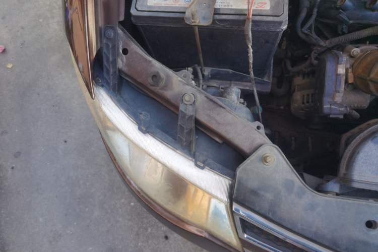 Used Wuling Hongguang 2014 1.5L S Comfort Model Engine Bay Right