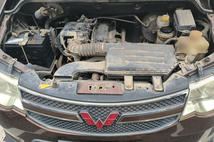 Used Wuling Hongguang 2014 1.2L S Comfort Model China IV Engine Bay