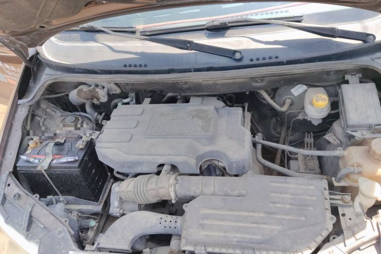 Used Wuling Hongguang 2014 1.5L S Luxury Model Engine Bay