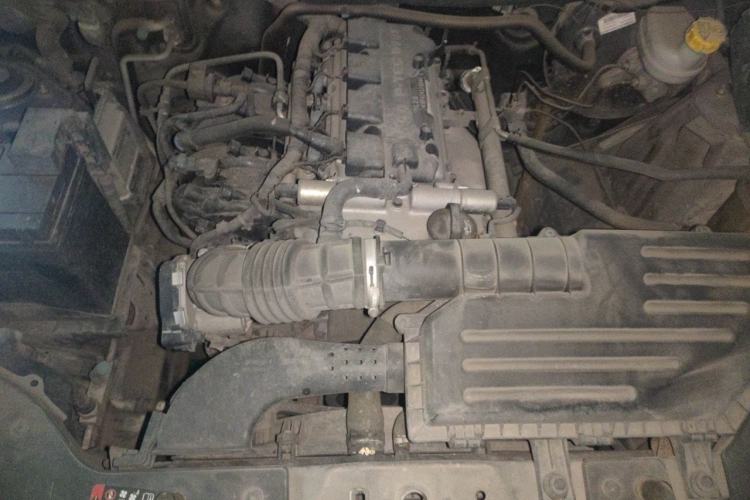 Used Wuling Hongguang 2014 1.5L S Standard Version Engine Bay