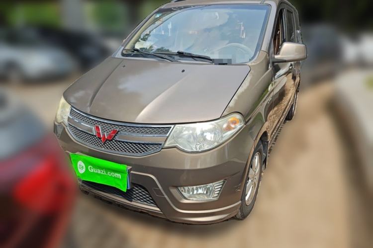 Used Wuling Hongguang 2014 1.5L Standard Version Front
