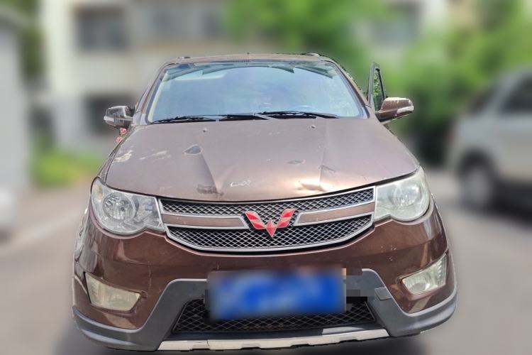 Used Wuling Hongguang 2014 1.5L S Luxury Model Front