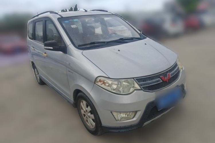 Used Wuling Hongguang 2014 1.5L S Comfort Model Front Right 45 Deg