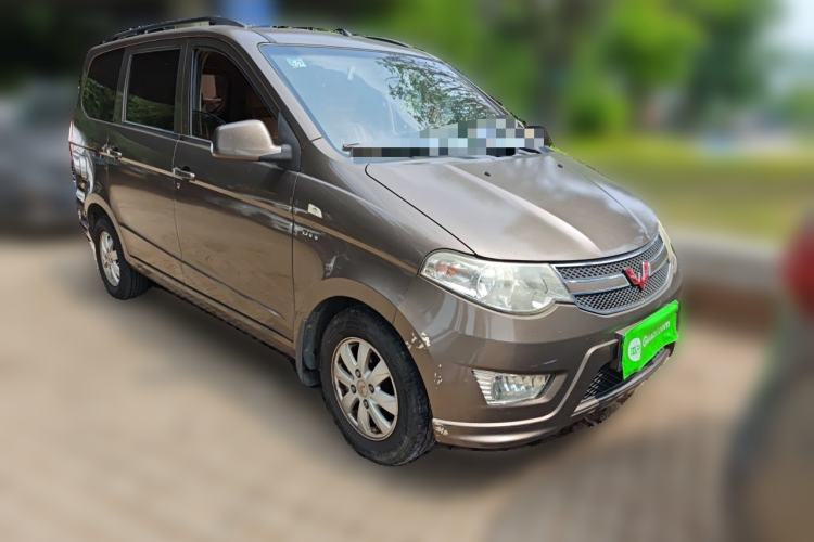 Used Wuling Hongguang 2014 1.5L Standard Version Front Right 45 Deg