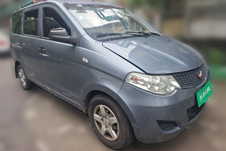Used Wuling Hongguang 2014 1.5L Base Version Front Right 45 Deg