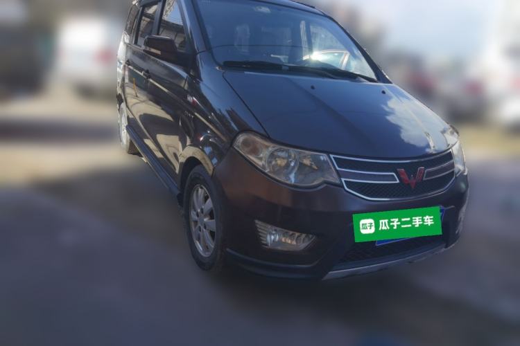 Used Wuling Hongguang 2014 1.5L S Comfort Model Front Right 45 Deg