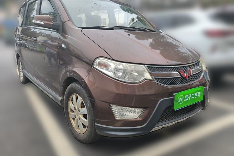 Used Wuling Hongguang 2014 1.2L S Comfort Model China IV Front Right 45 Deg