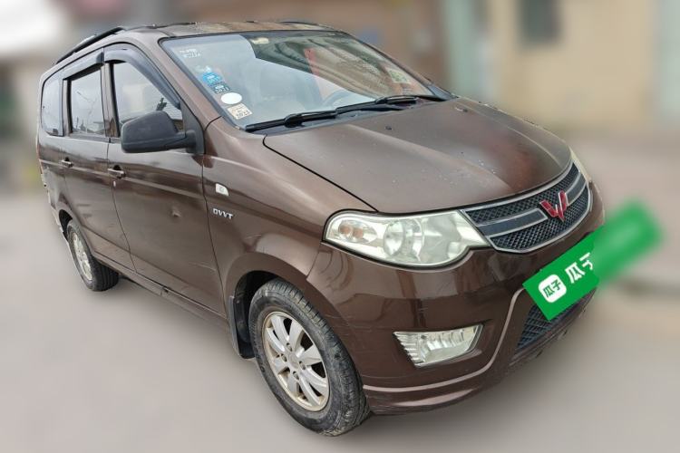 Used Wuling Hongguang 2014 1.5L S Standard Version Front Right 45 Deg