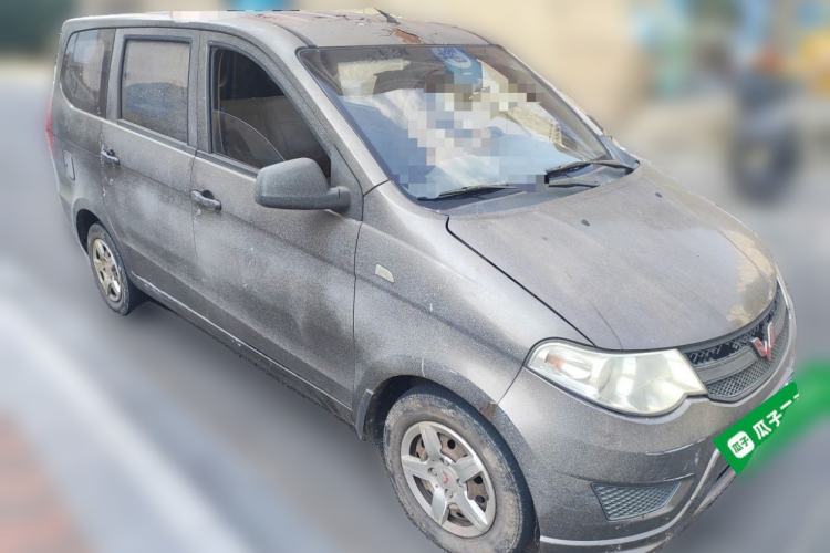 Used Wuling Hongguang 2014 1.5L S Standard Version Front Right 45 Deg