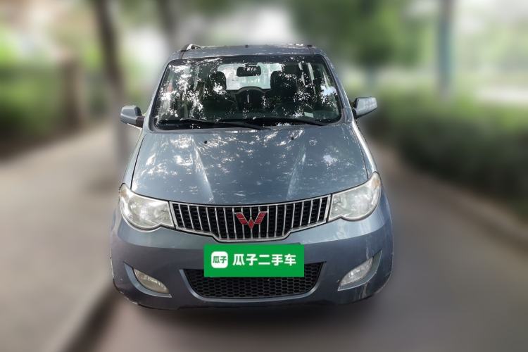 Used Wuling Hongguang 2014 1.5L Standard Version Front