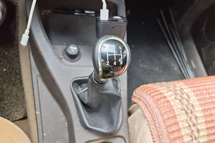 Used Wuling Hongguang 2014 1.5L Standard Version Gear Lever
