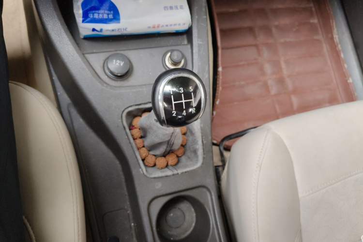 Used Wuling Hongguang 2014 1.2L S Standard Version China IV Standard Gear Lever