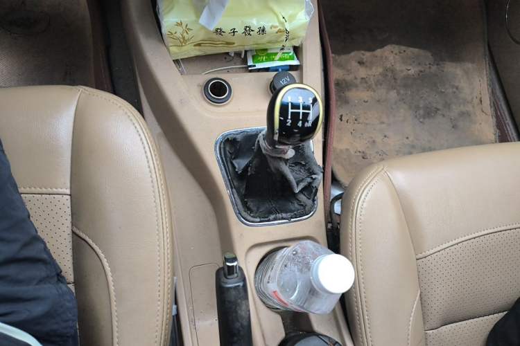 Used Wuling Hongguang 2014 1.2L S Comfort Model China IV Gear Lever