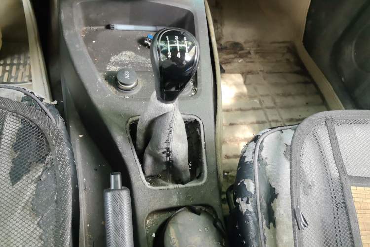 Used Wuling Hongguang 2014 1.5L Standard Version Gear Lever