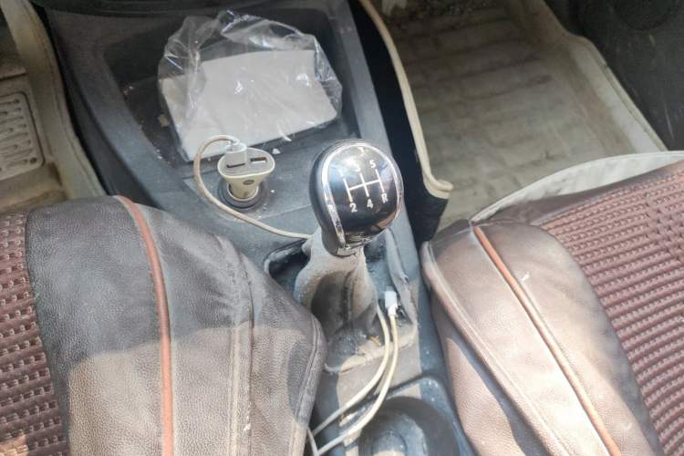Used Wuling Hongguang 2014 1.5L S Standard Version Gear Lever
