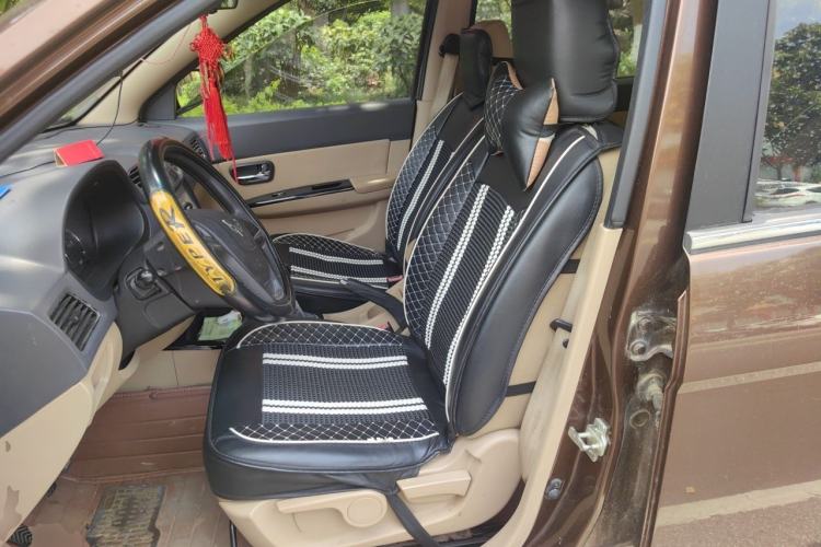 Used Wuling Hongguang 2014 1.5L S Luxury Model Left Front Seat