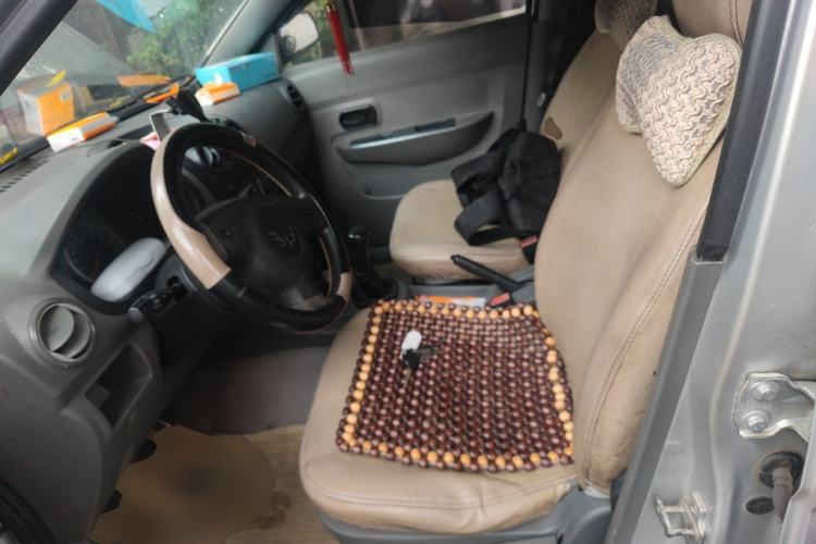 Used Wuling Hongguang 2014 1.2L Base Model China IV Left Front Seat