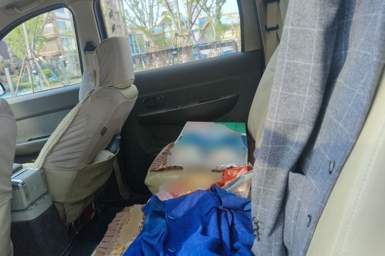 Used Wuling Hongguang 2014 1.5L S Standard Version Left Rear Seat