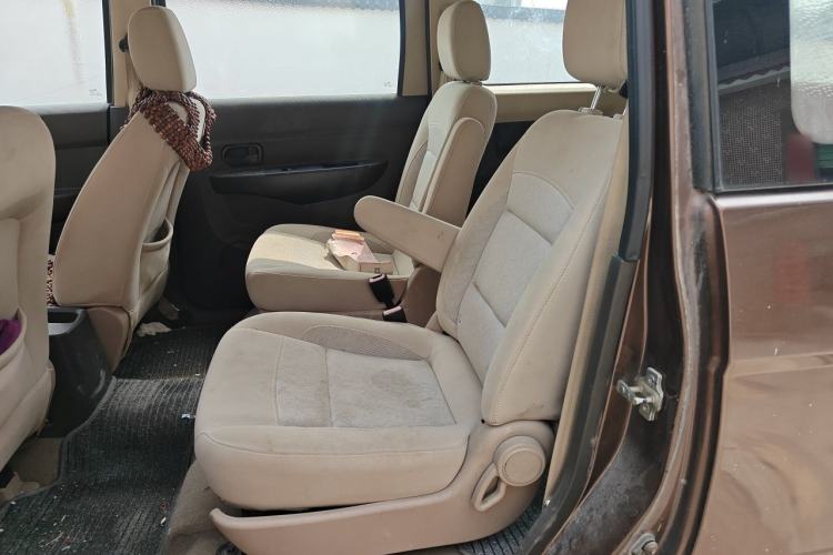 Used Wuling Hongguang 2014 1.5L S Standard Version Left Rear Seat