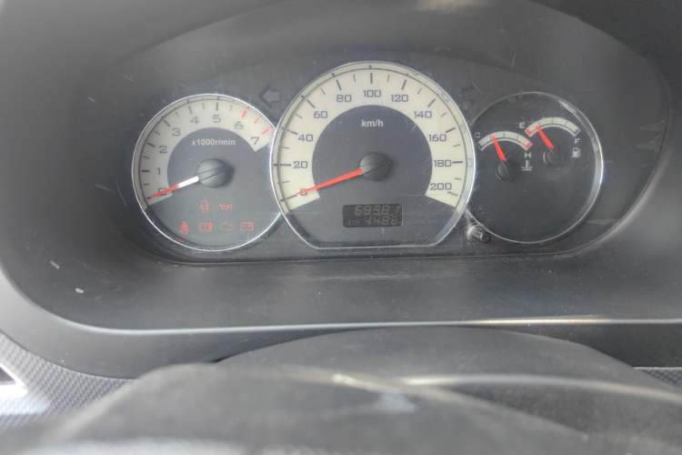 Used Wuling Hongguang 2014 1.5L S Luxury Model Odometer Close Up