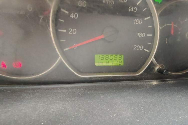 Used Wuling Hongguang 2014 1.5L Base Version Odometer Close Up