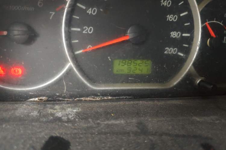 Used Wuling Hongguang 2014 1.5L Base Version Odometer Close Up