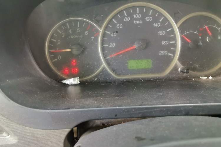 Used Wuling Hongguang 2014 1.5L Standard Version Odometer Close Up
