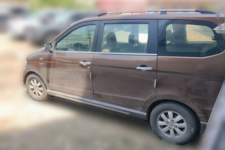 Used Wuling Hongguang 2014 1.5L S Luxury Model Rear Left 45 Deg