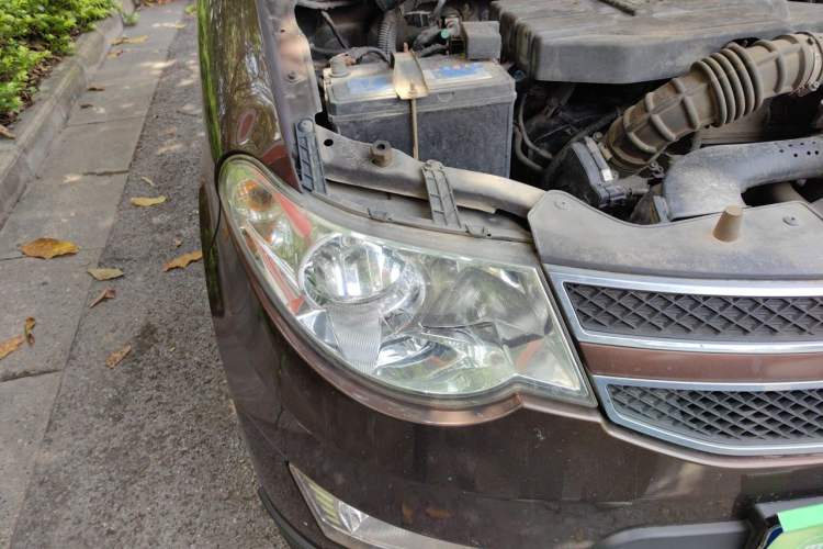 Used Wuling Hongguang 2014 1.5L S Luxury Model Right Front Headlight