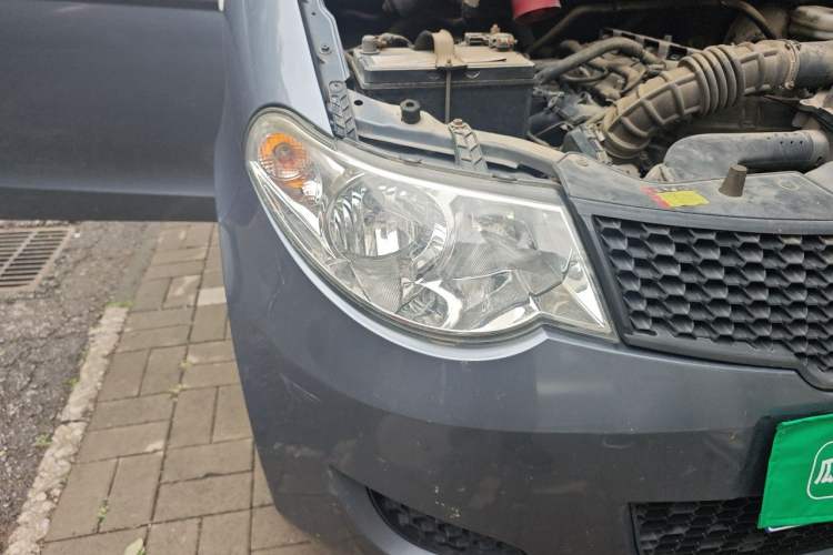 Used Wuling Hongguang 2014 1.5L Base Version Right Front Headlight