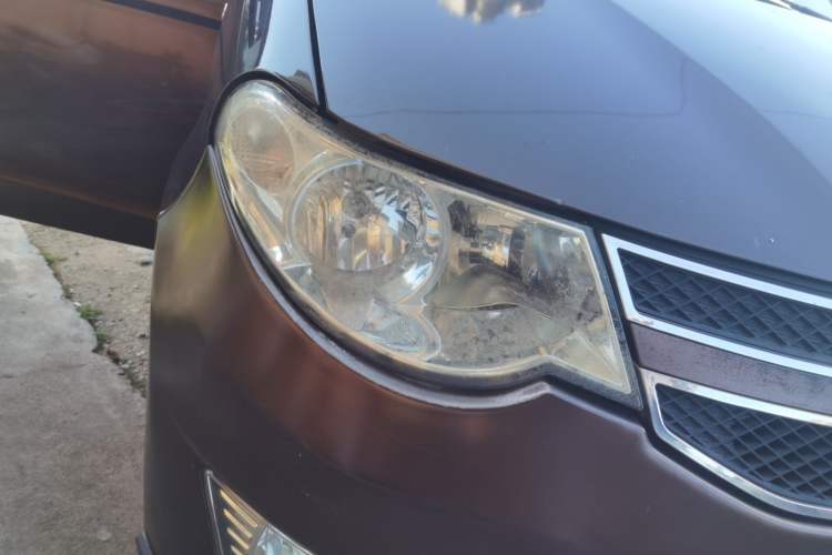 Used Wuling Hongguang 2014 1.5L S Comfort Model Right Front Headlight